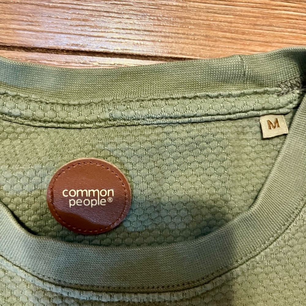 Men's Common People Green T-Shirt - Picture 2 of 2